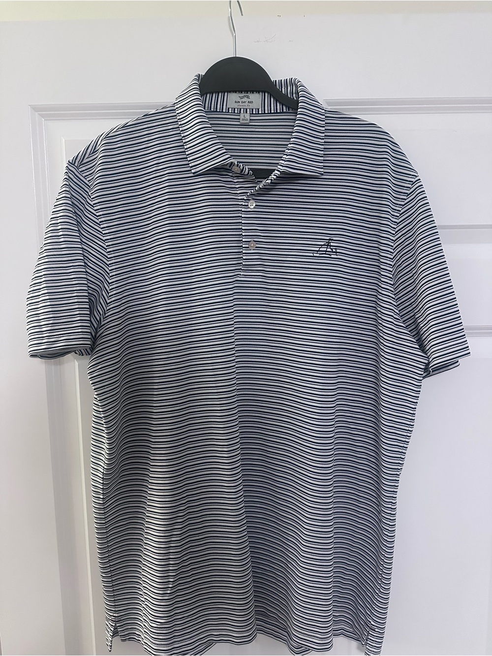 Vineyard Golf Club x Sun Day Red polo